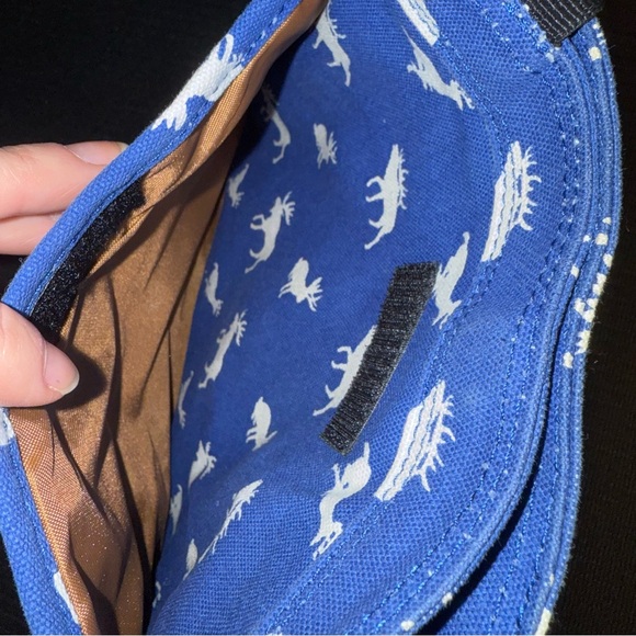 KAVU Blue Moose Print Crossbody Bag - Picture 3 of 8